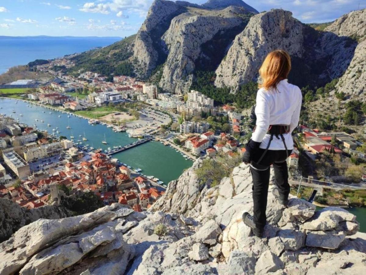Center Apartment Pia Omiš Kültér fotó