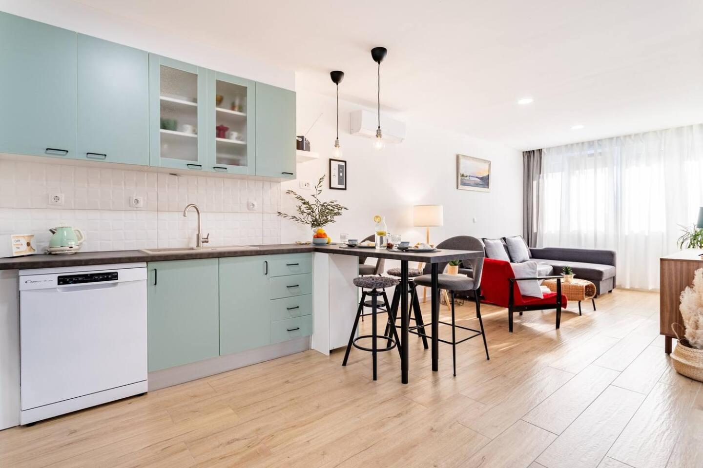 Center Apartment Pia Omiš Kültér fotó