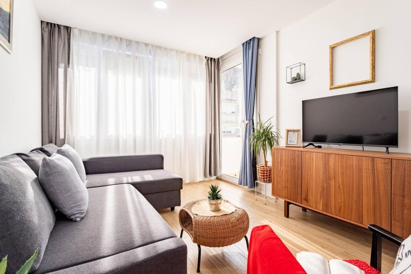 Center Apartment Pia Omiš Kültér fotó